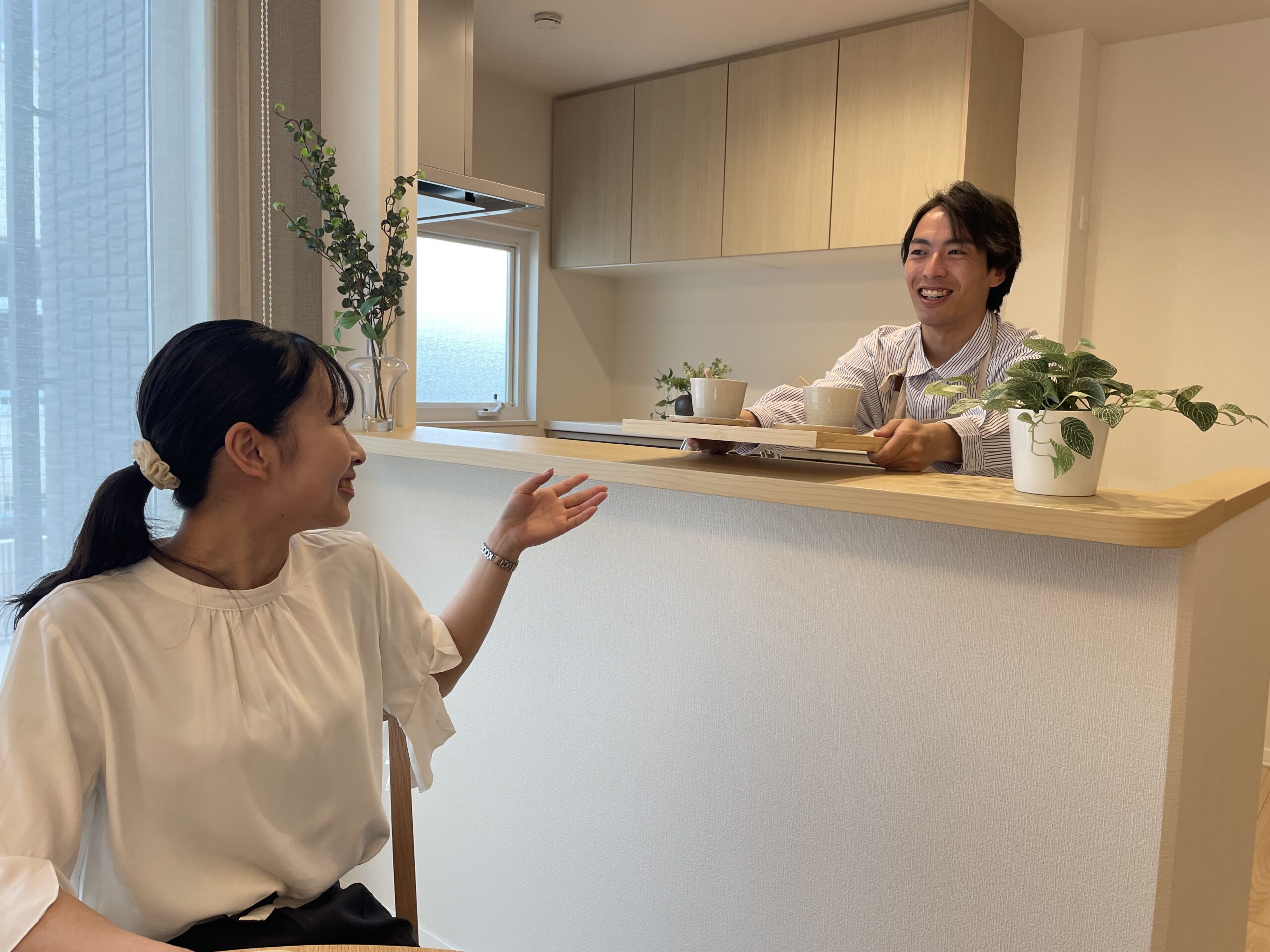 手元が隠れた、お掃除しやすいキッチンです！
