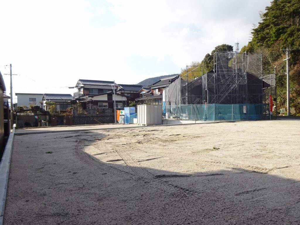 2区画分譲中です。