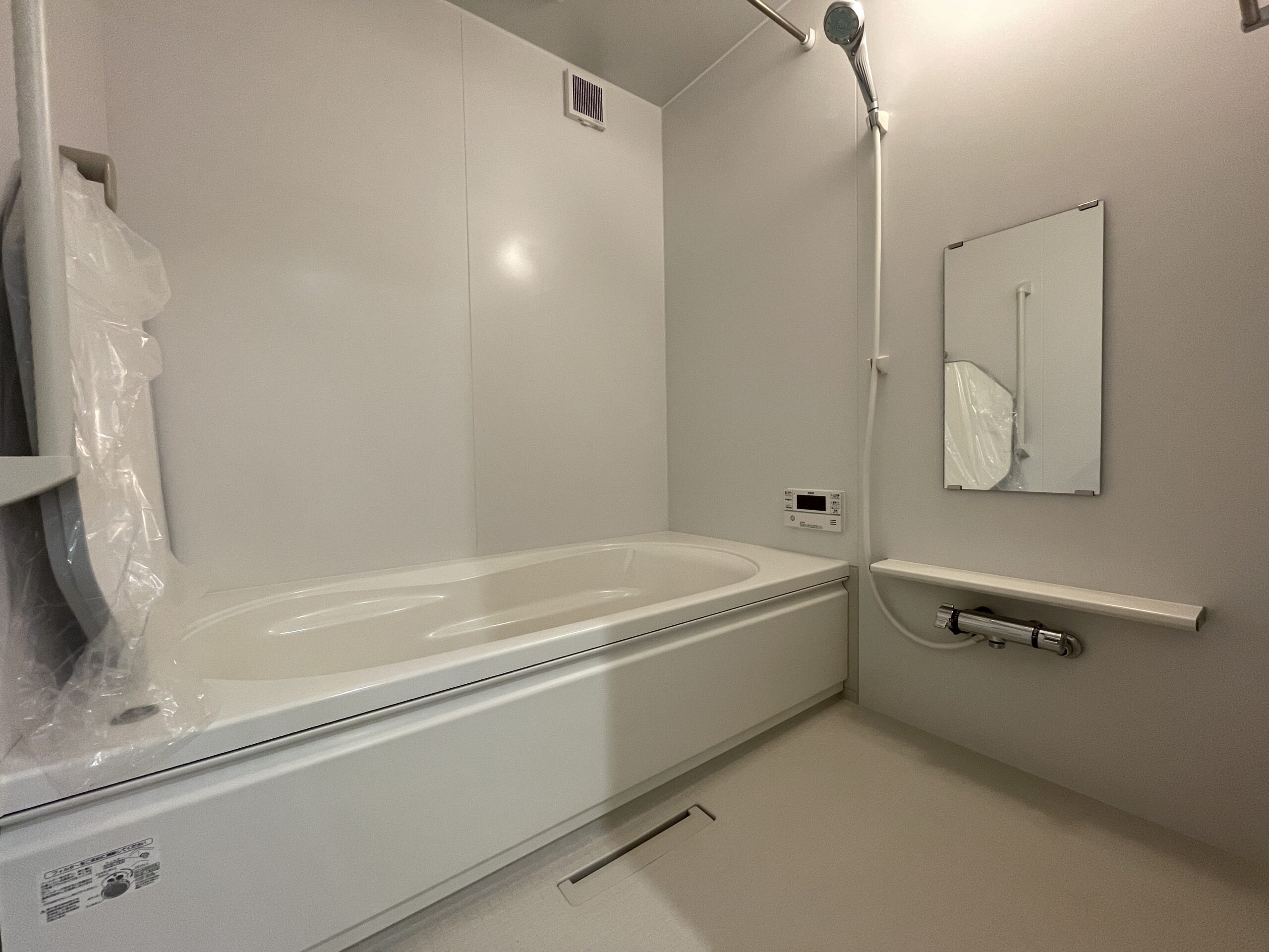 浴室は広々としていてリラックスできます♪