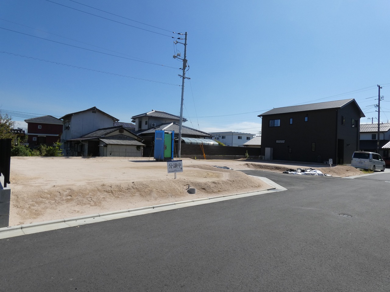 お問い合わせはお気軽に。(2025.10撮影)