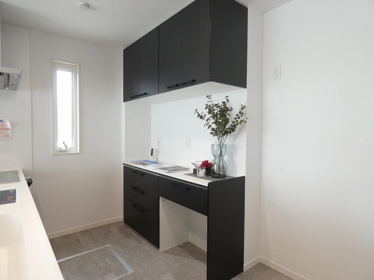 家電やごみ箱の設置にも困りません（2025.11撮影）