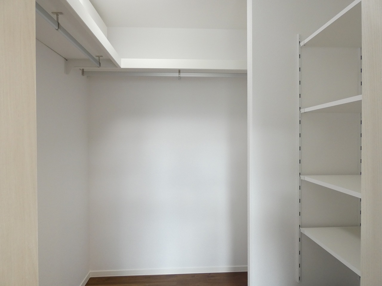 大容量のウォークインクローゼット（2025.11撮影）