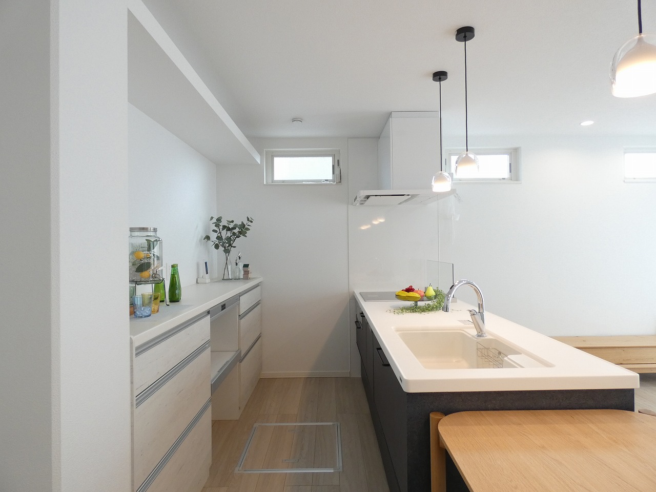 背面収納もたっぷりです！（2025.11撮影）