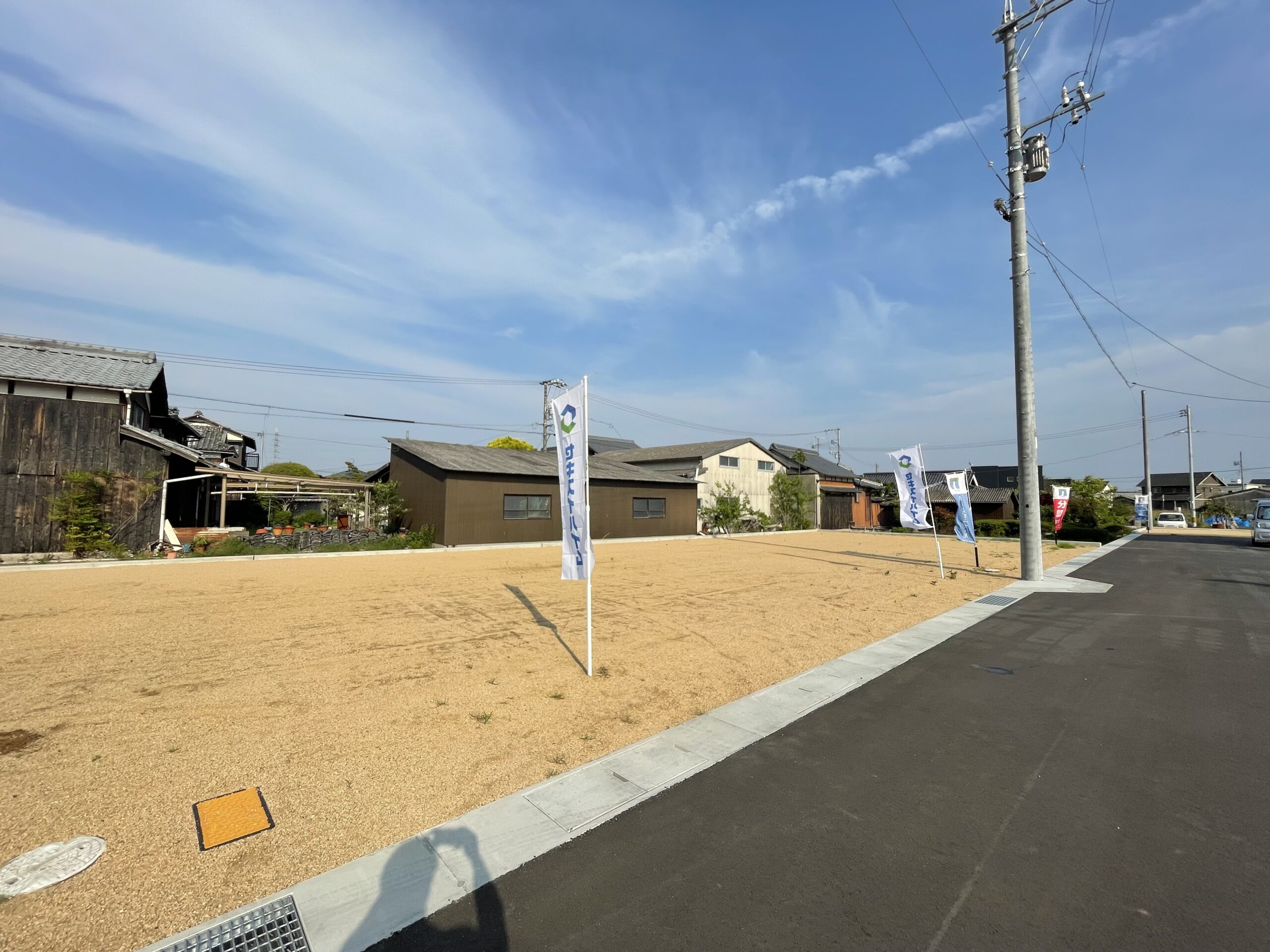 分譲地内の道路は６ｍもあり駐車ラクラクです♪