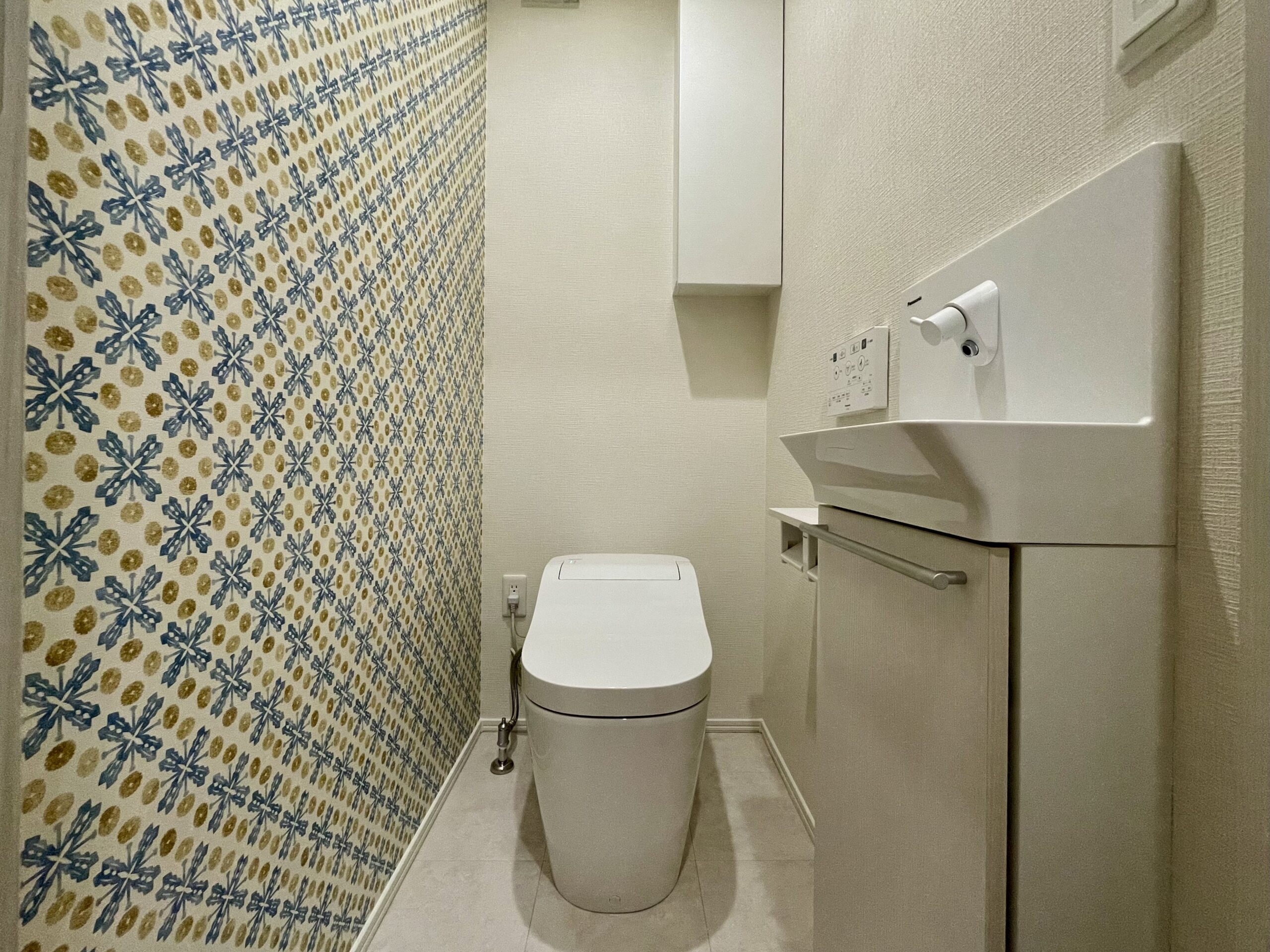 トイレはパナソニックのアラウーノを採用。