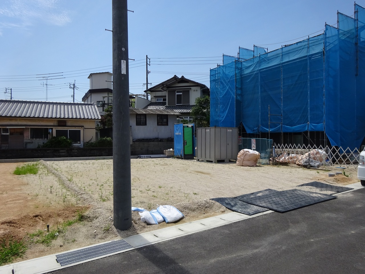 3区画分譲中です。