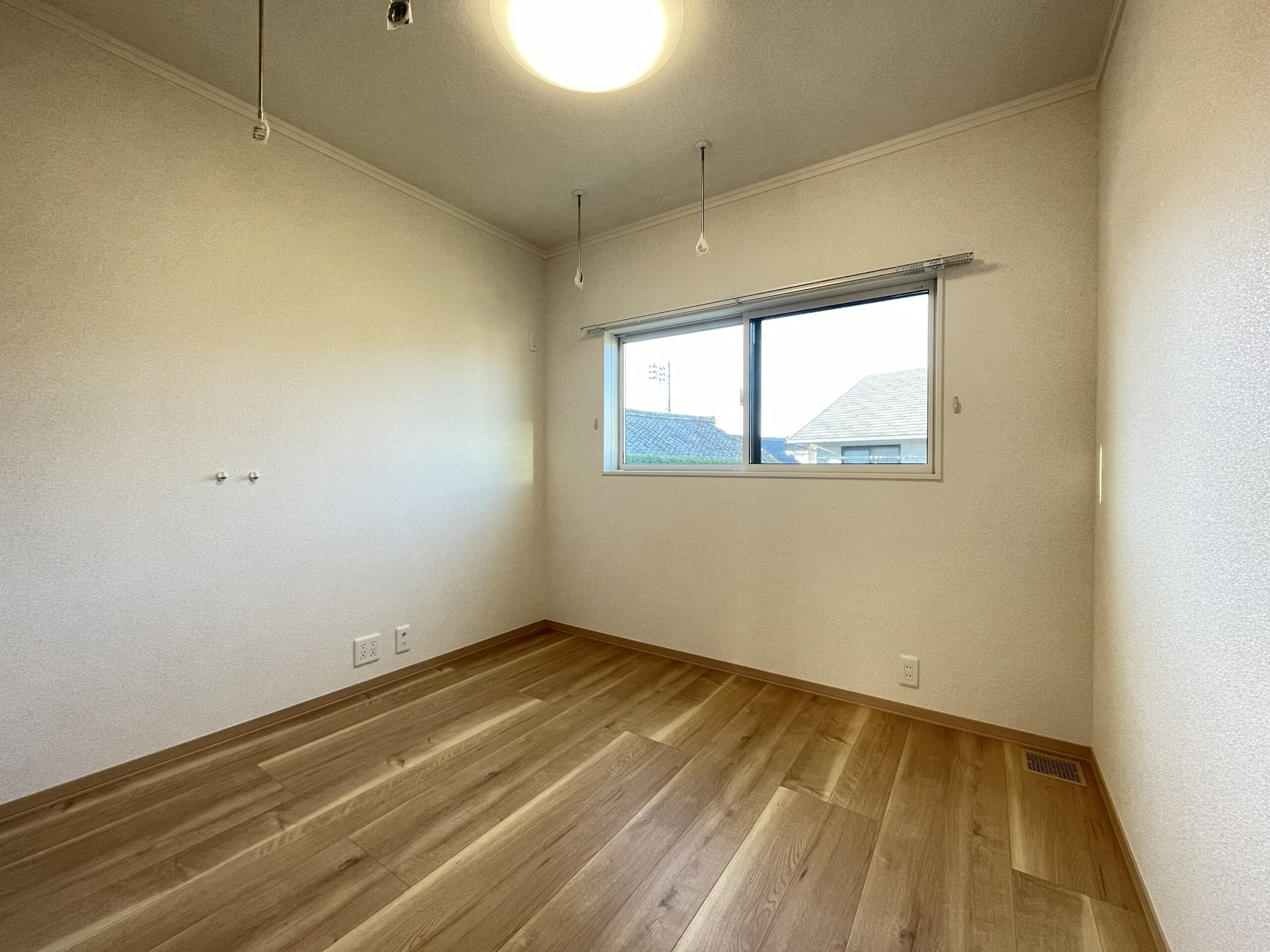 使い分け自由なお部屋を配置。サンルームや3部屋目にも使用可能