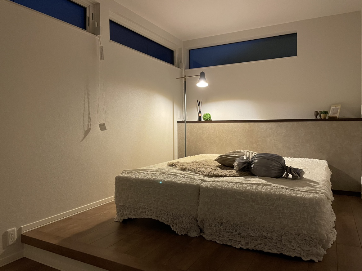 ホテルライクな主寝室で落ち着いて休むことができます♪