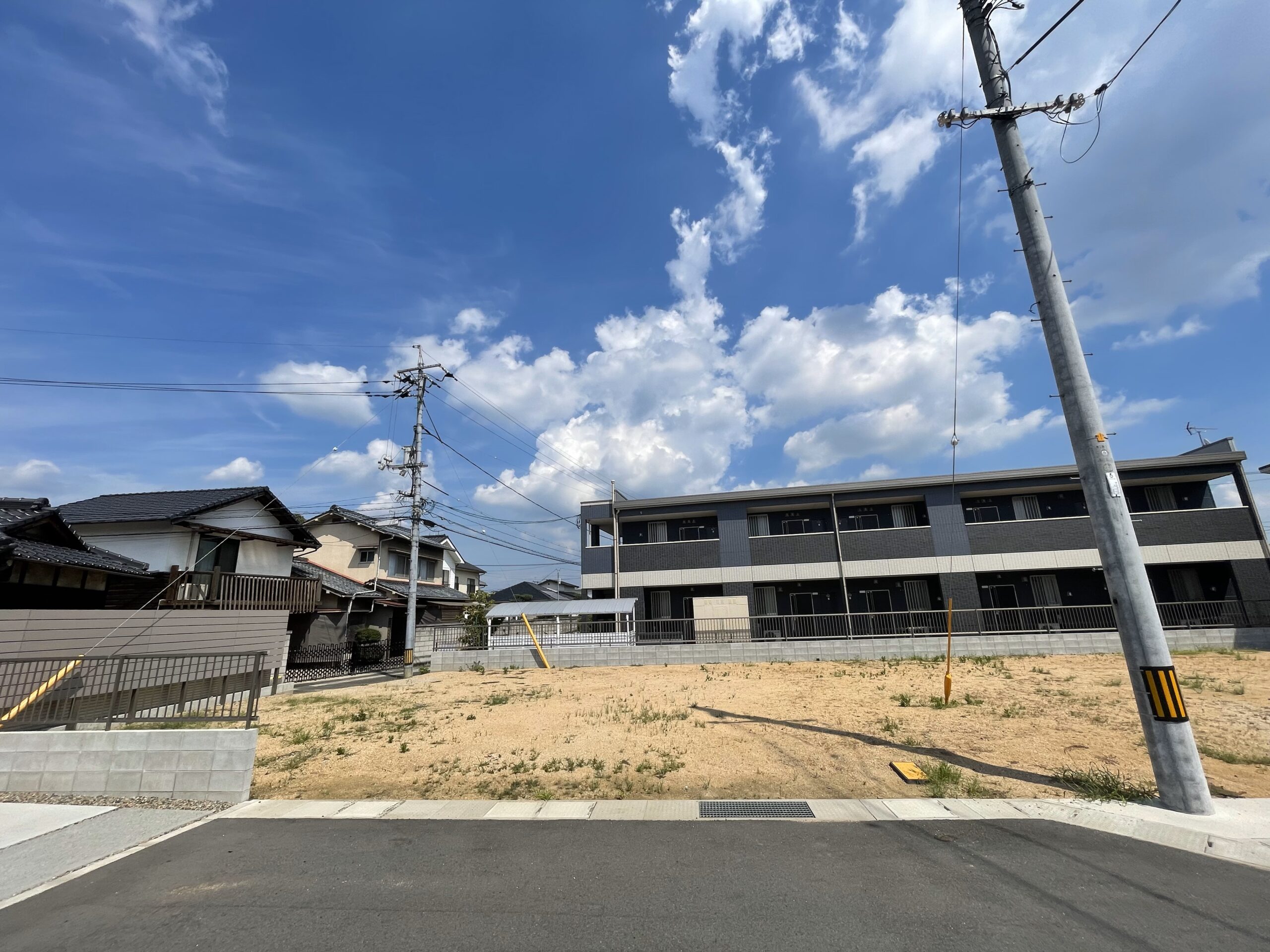 ４号地　南側に駐車場・お庭が計画でき、日当たりも取れますよ！
