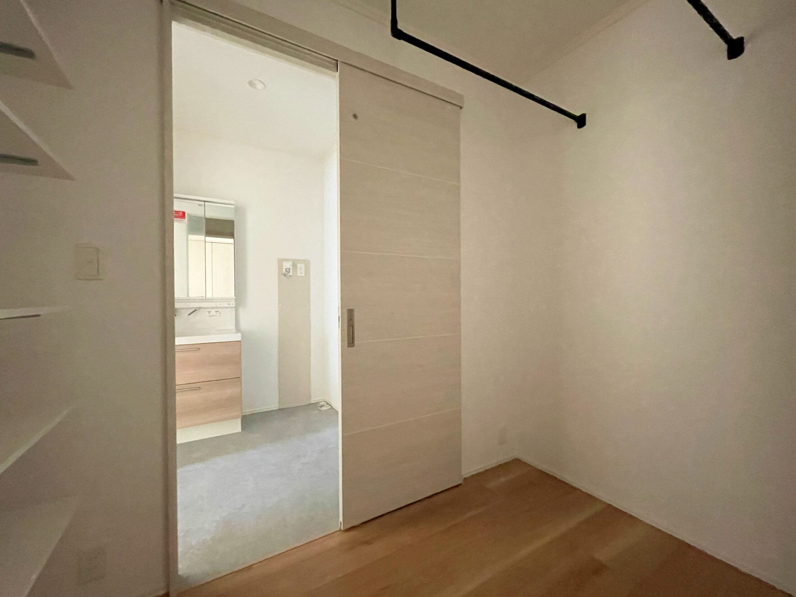 家族全員分干せるサンルーム ※撮影日：2025年10月