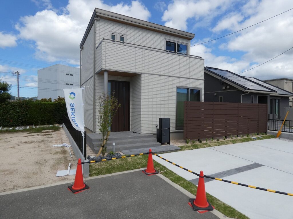 防府市仁井令町分譲住宅外観写真