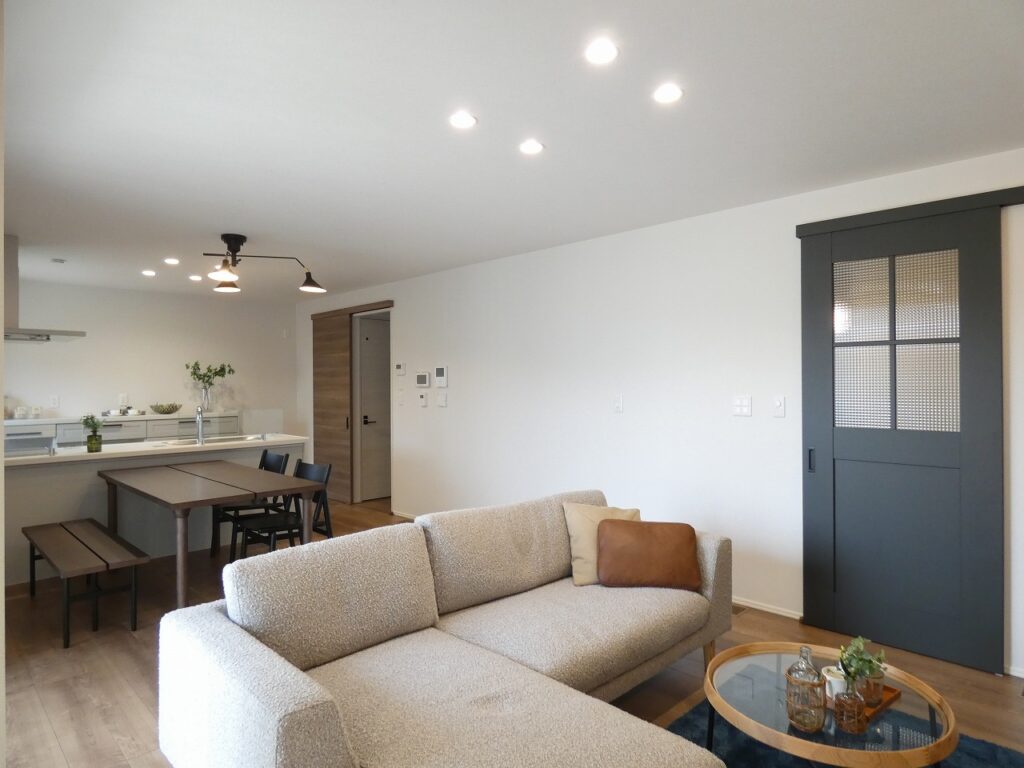 宮ノ下6号地内観