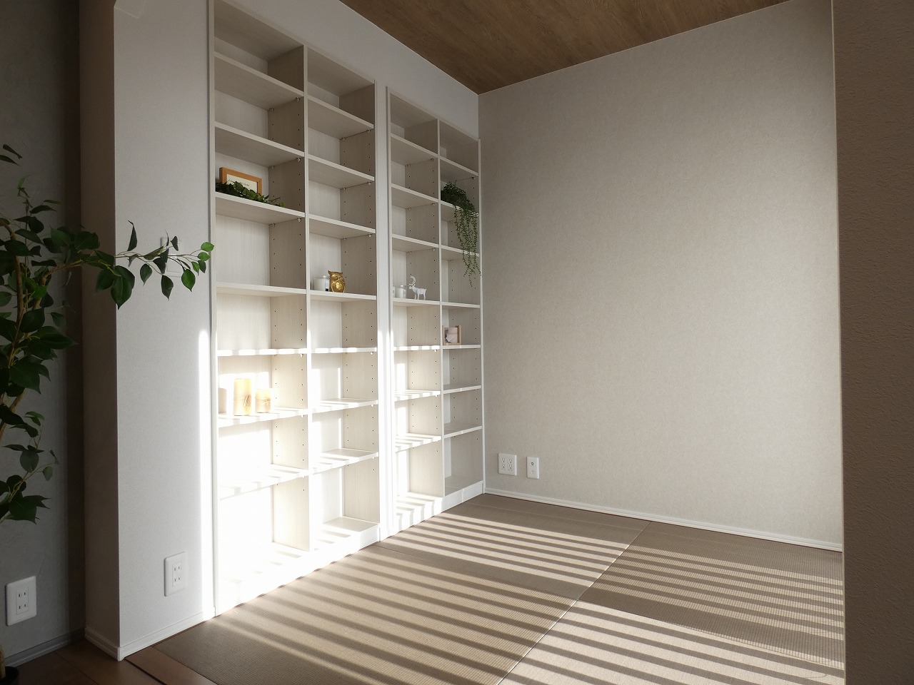 棚付きの畳コーナー。（2025.10撮影）