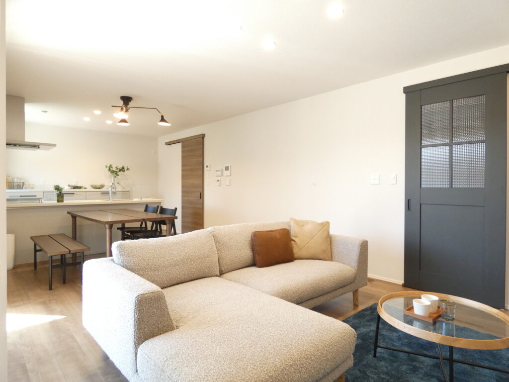 宮ノ下6号地内観