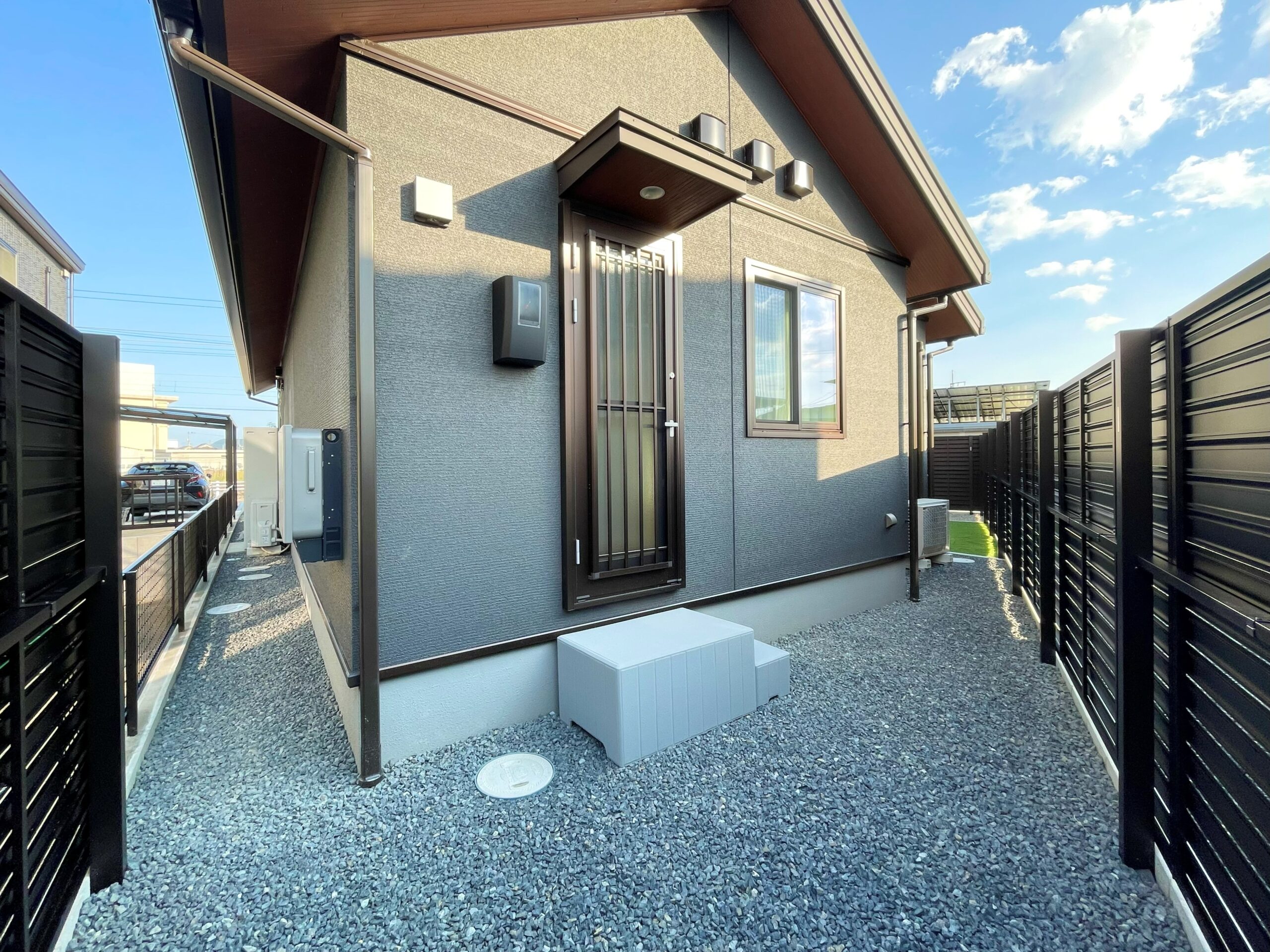 重厚感をのあるデザインの外観 ※撮影日：2025年10月