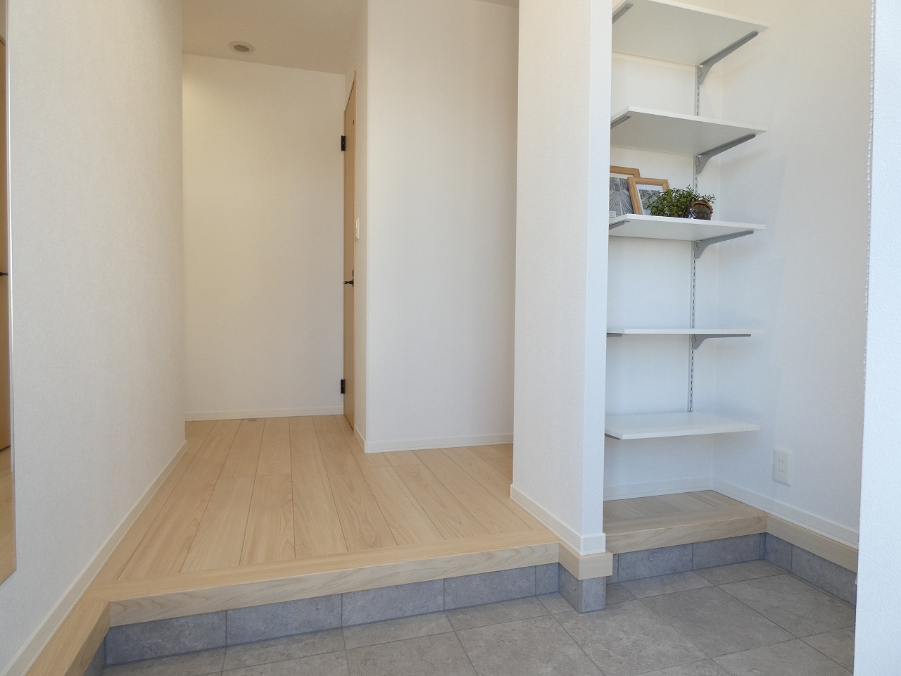 便利なタタキ納戸を設けました。（2025.11撮影）