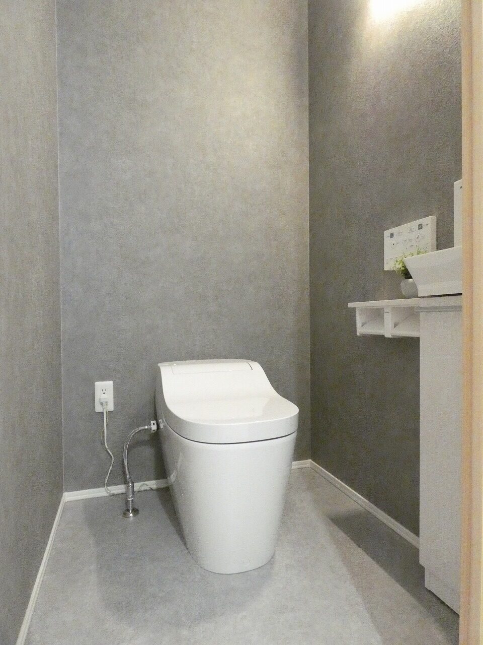 タンクレストイレを採用しております。（2025.11撮影）