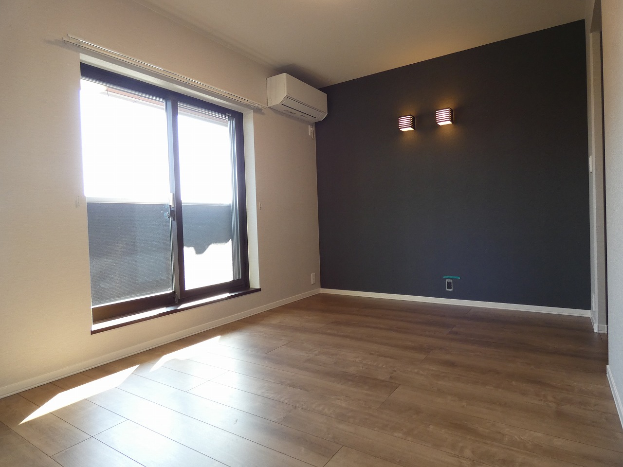 寝室にはアクセントクロスを施工しました。（2025.11撮影