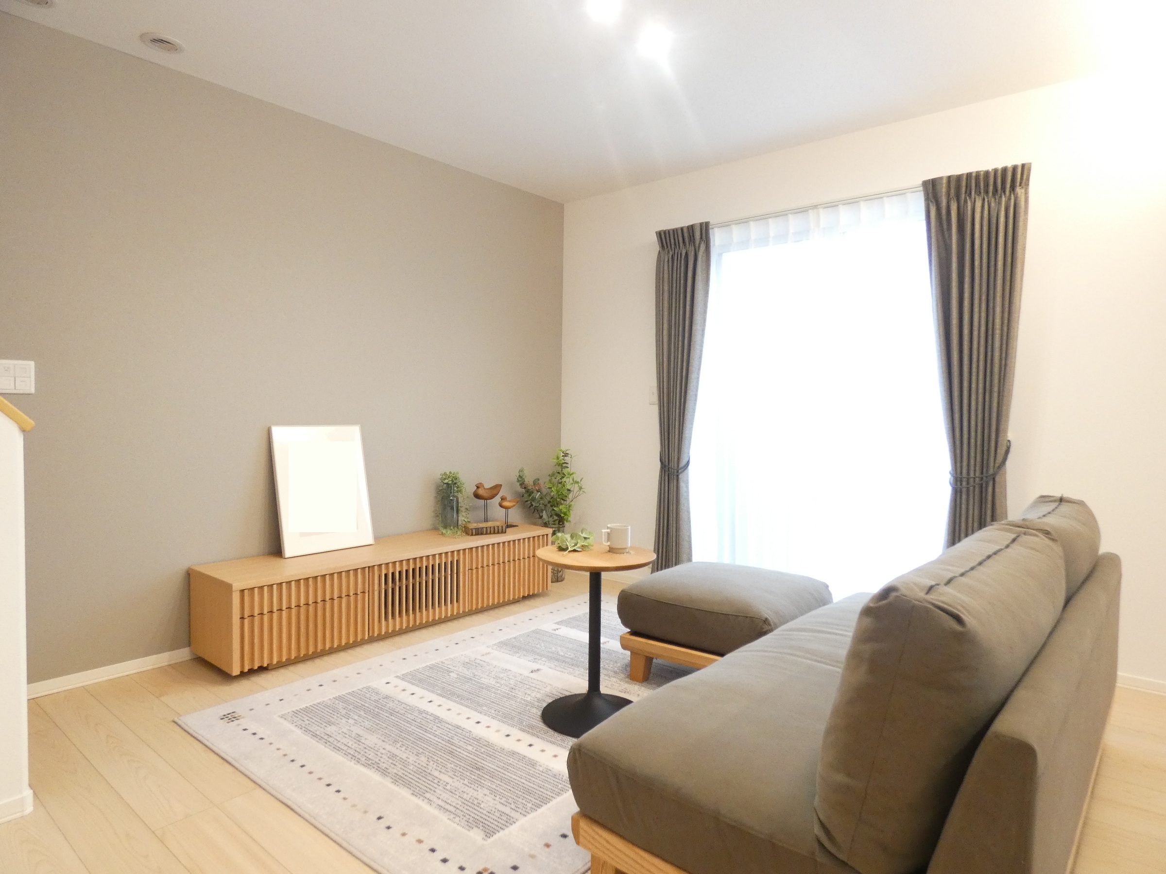 明るいリビングです。（2026.04撮影）