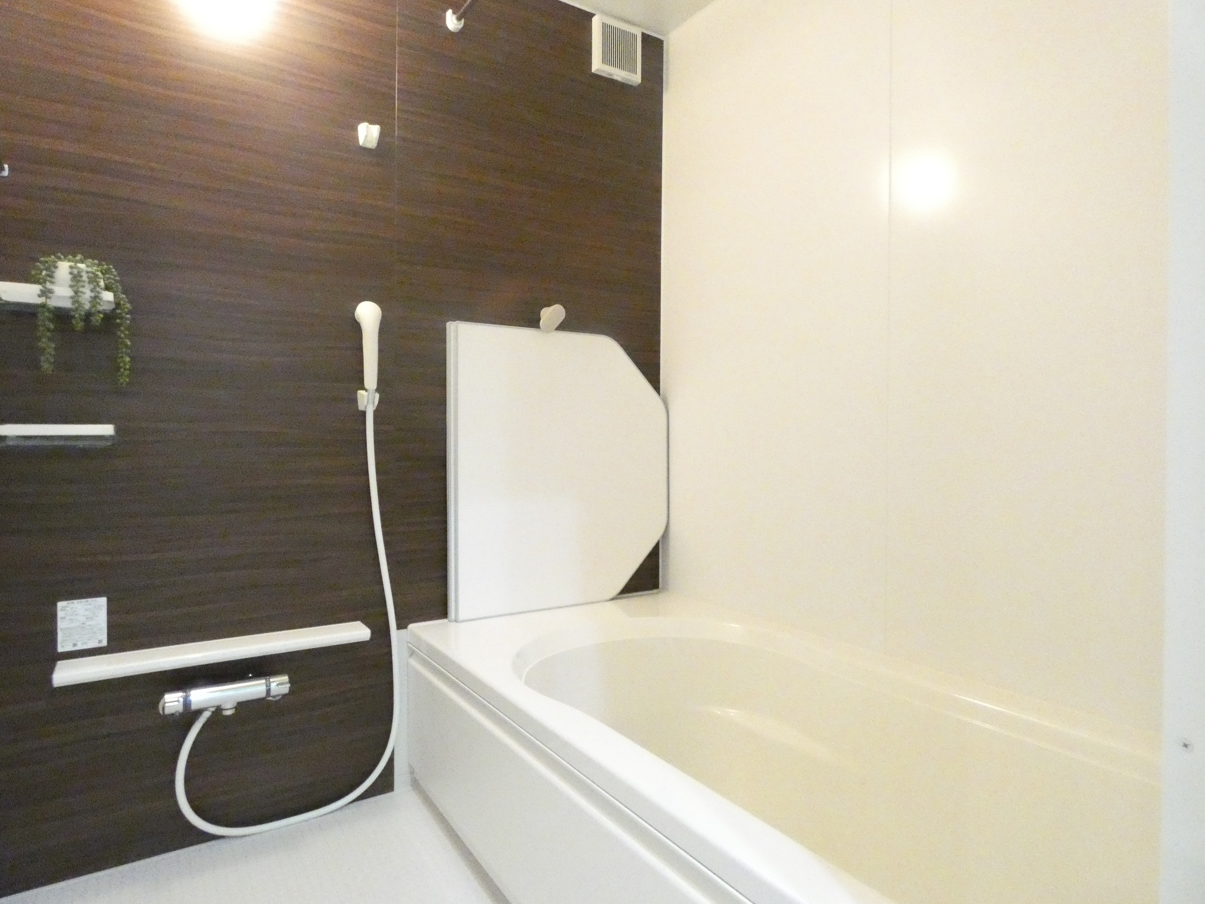 お手入れしやすい浴室です。（2026.04撮影）