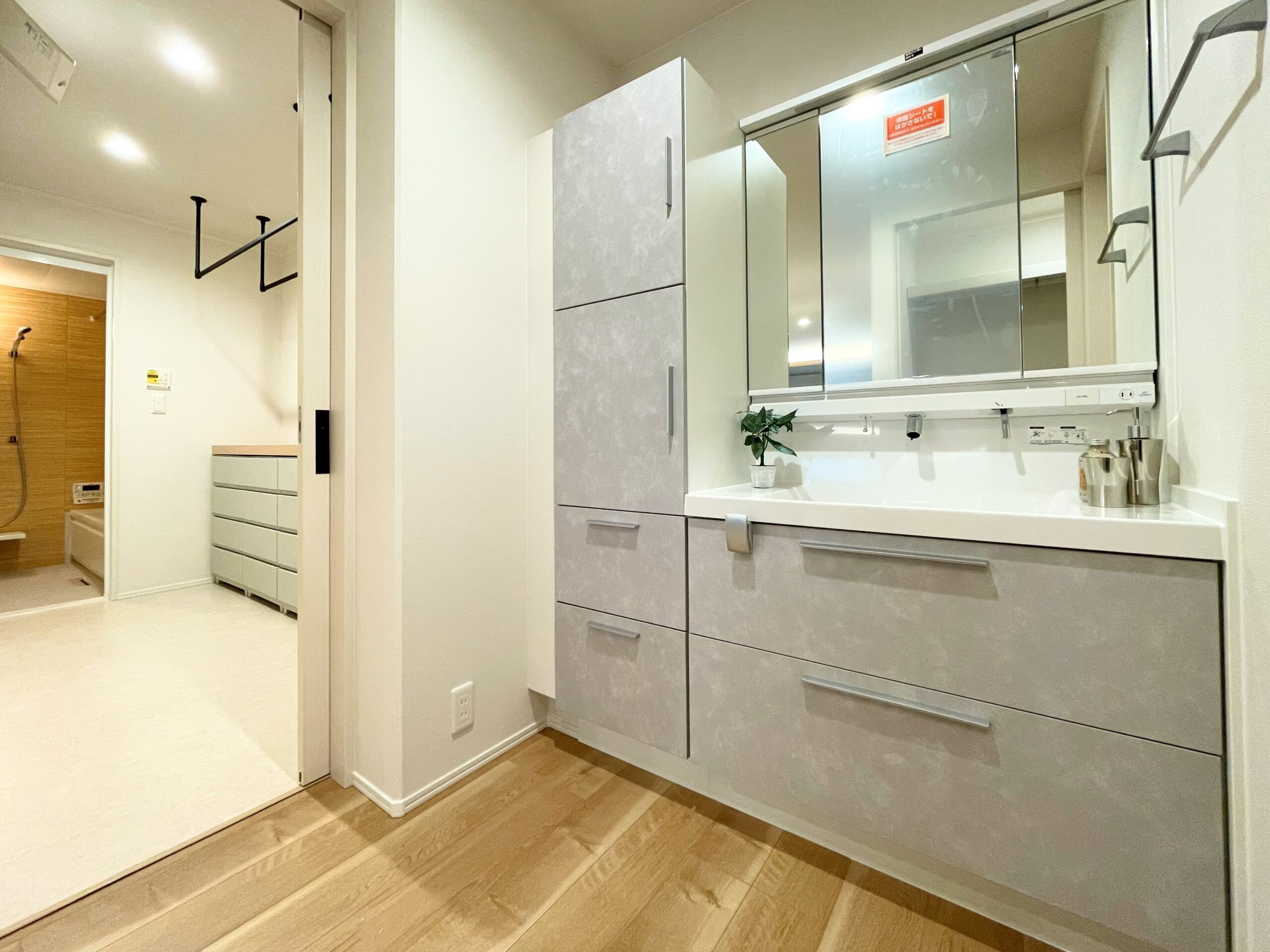 朝の支度がかぶらない独立洗面台（撮影：2025年12月）