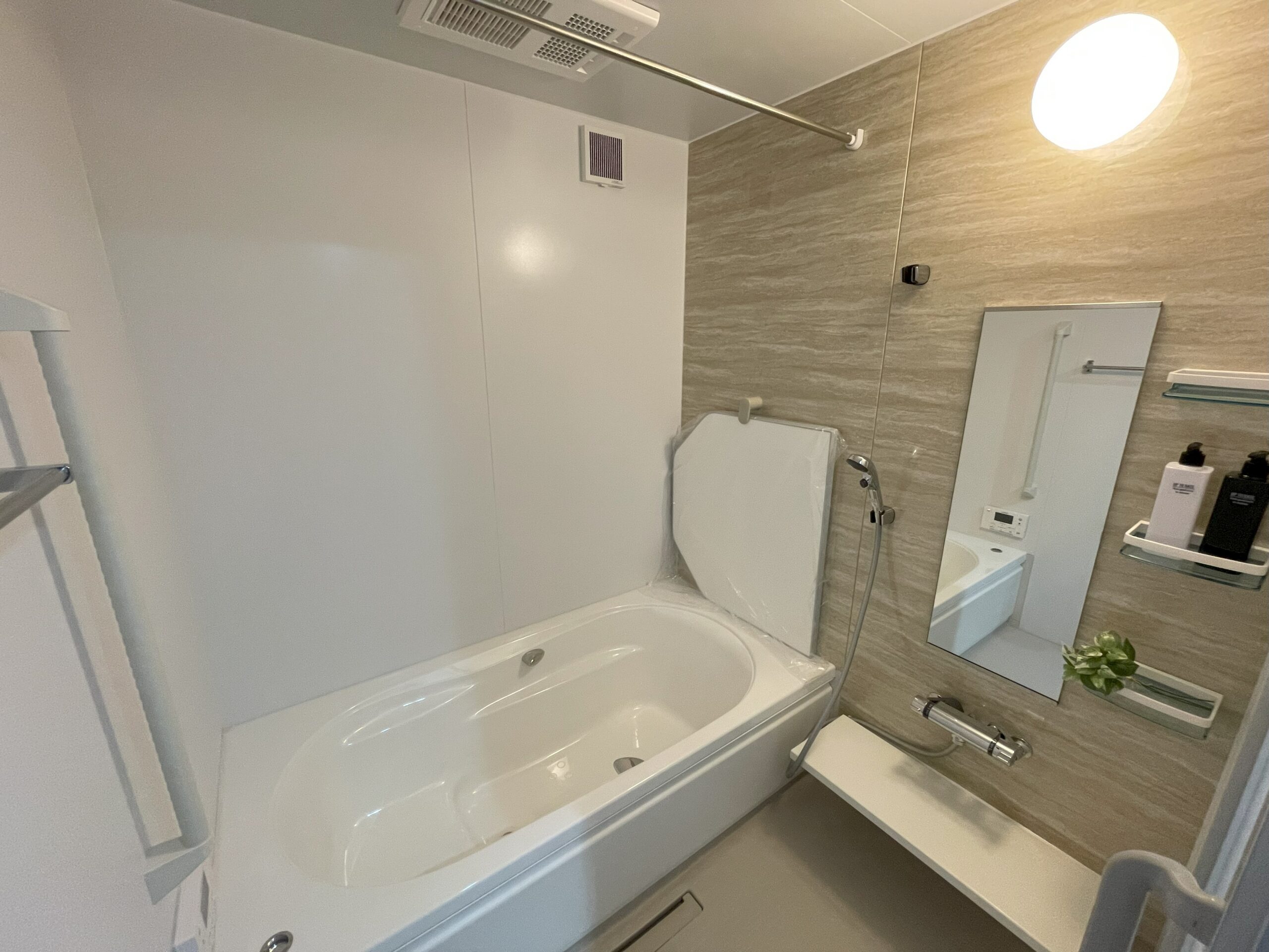 バスユニットはゆとりの1坪タイプで家族のリラックスタイムを演