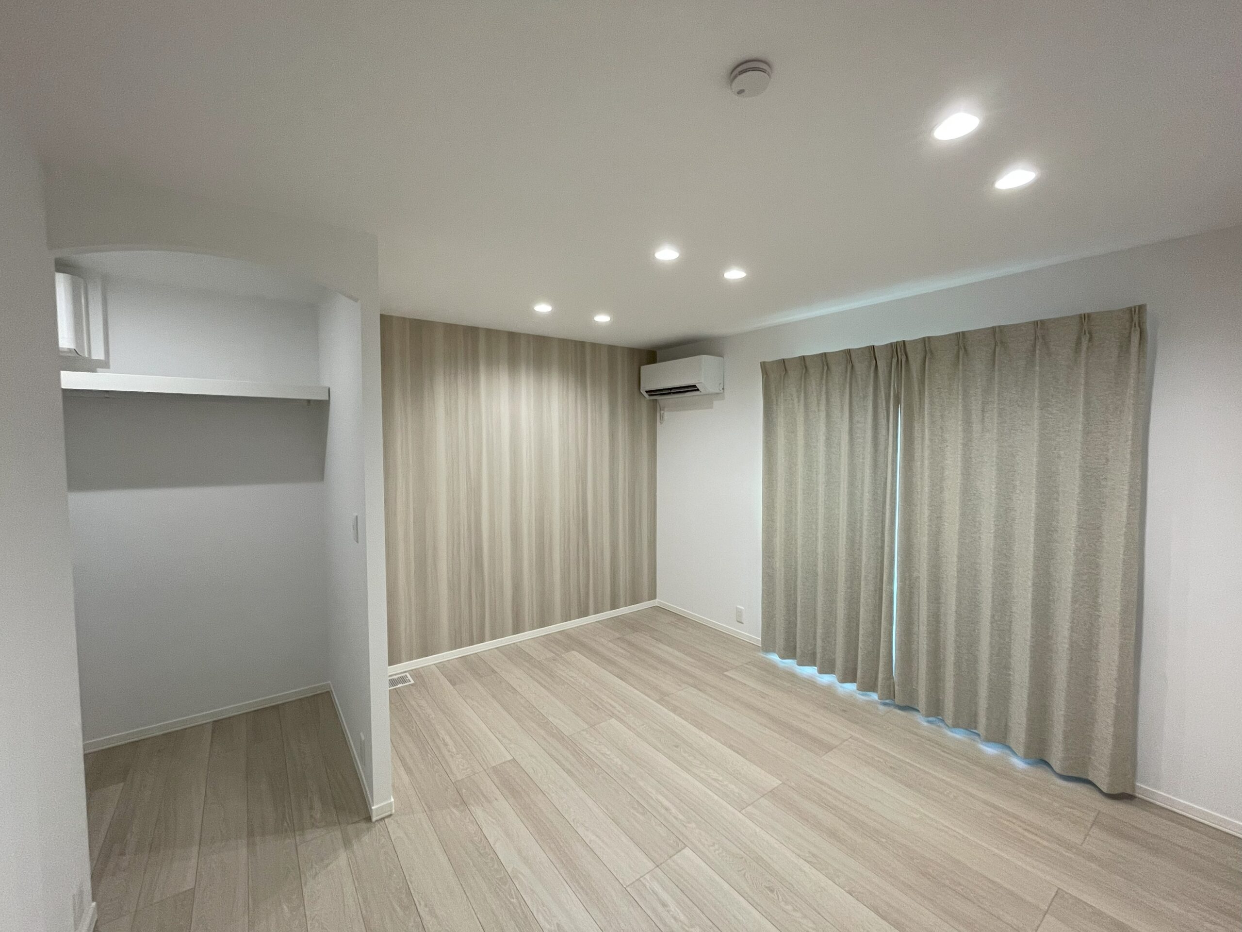 大容量のウォークインクローゼットでお部屋もきれいに整理