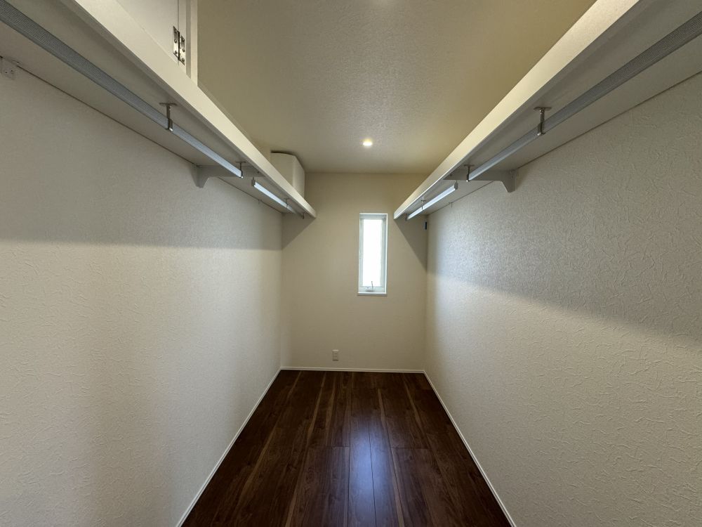 【WIC】大容量な収納スペースがございます。