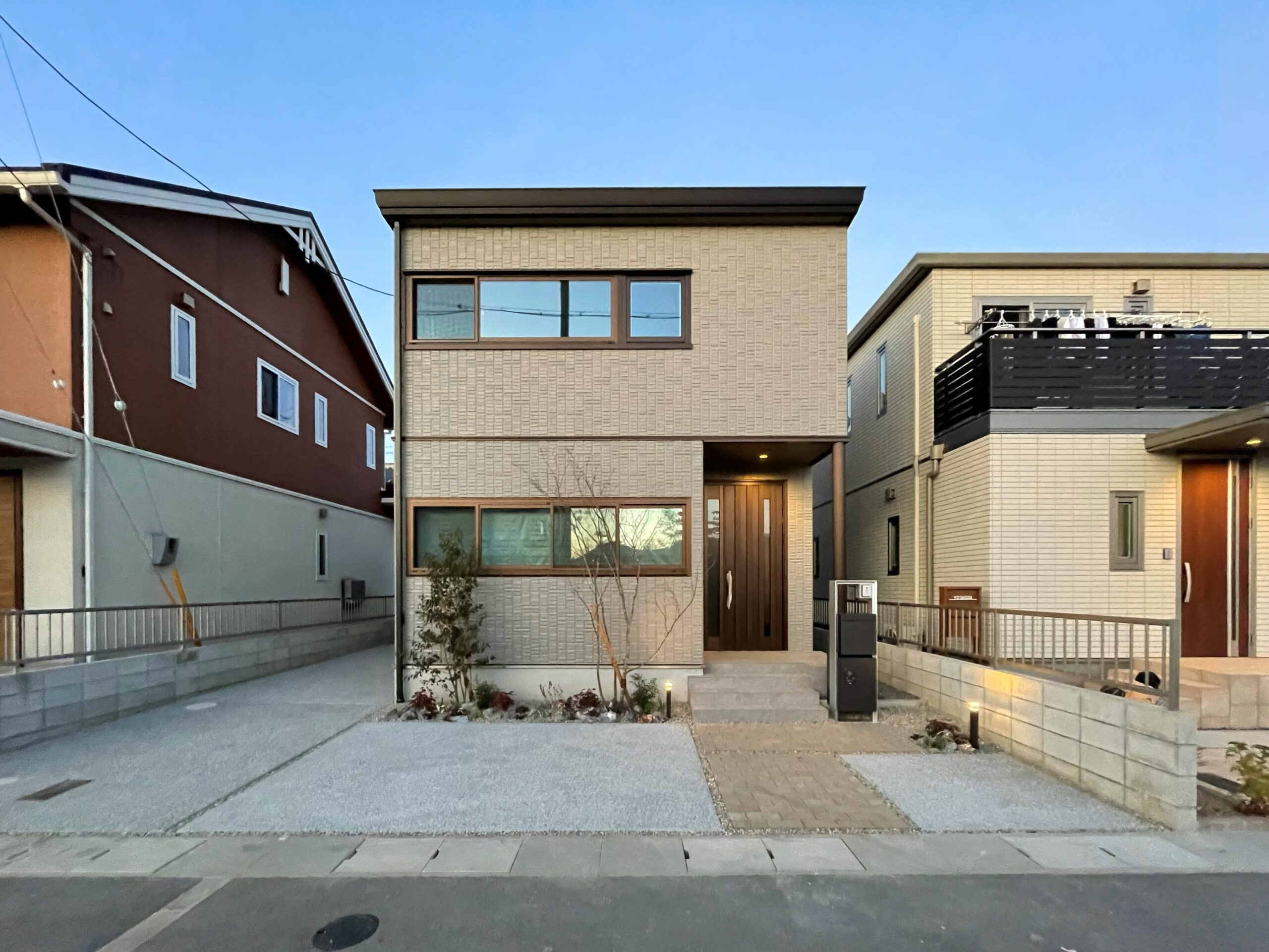 屋外灯が住まいをやさしく彩ります（撮影：2025年12月）