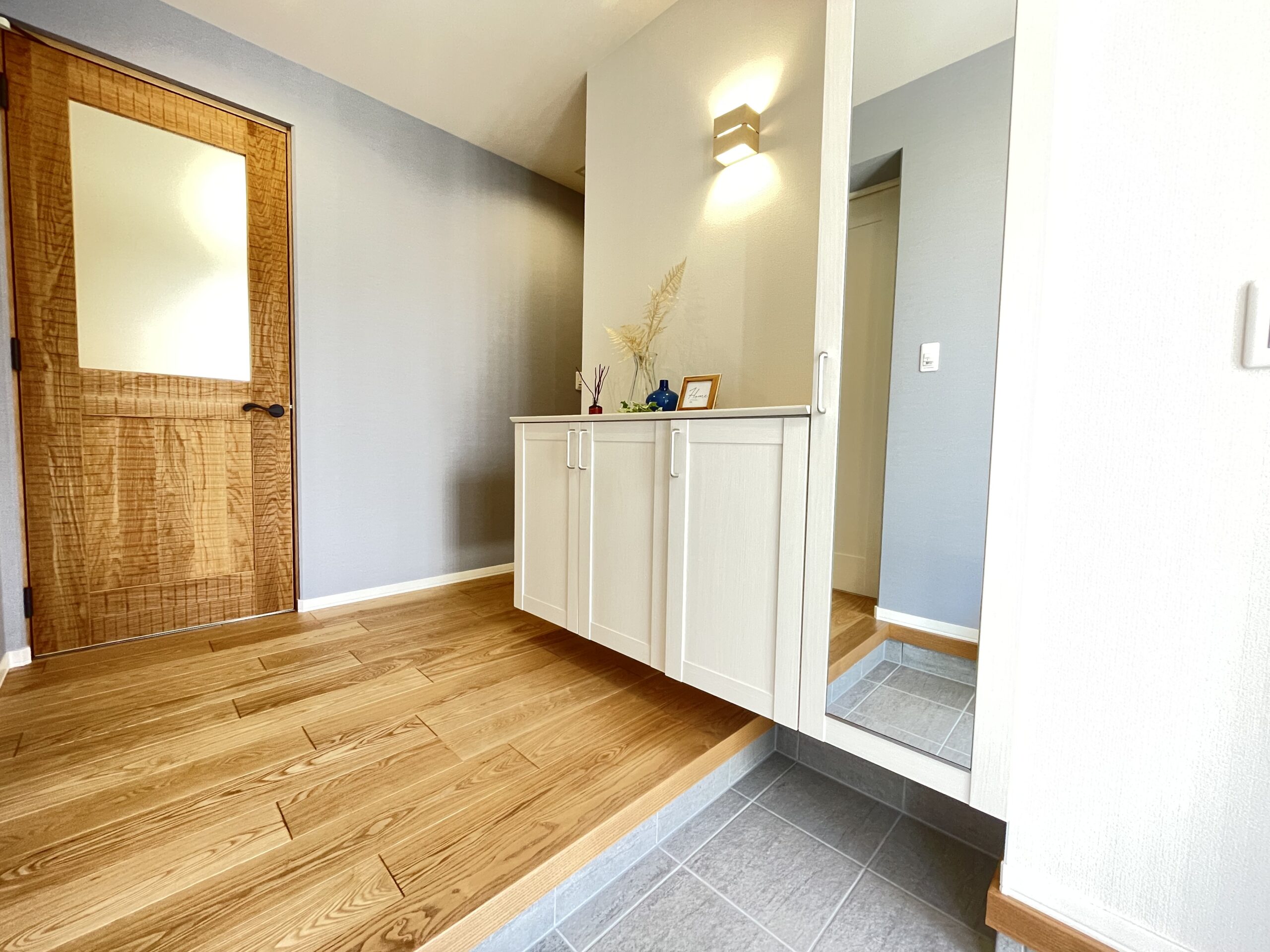 アクセントクロスを採用し、おしゃれな空間を演出