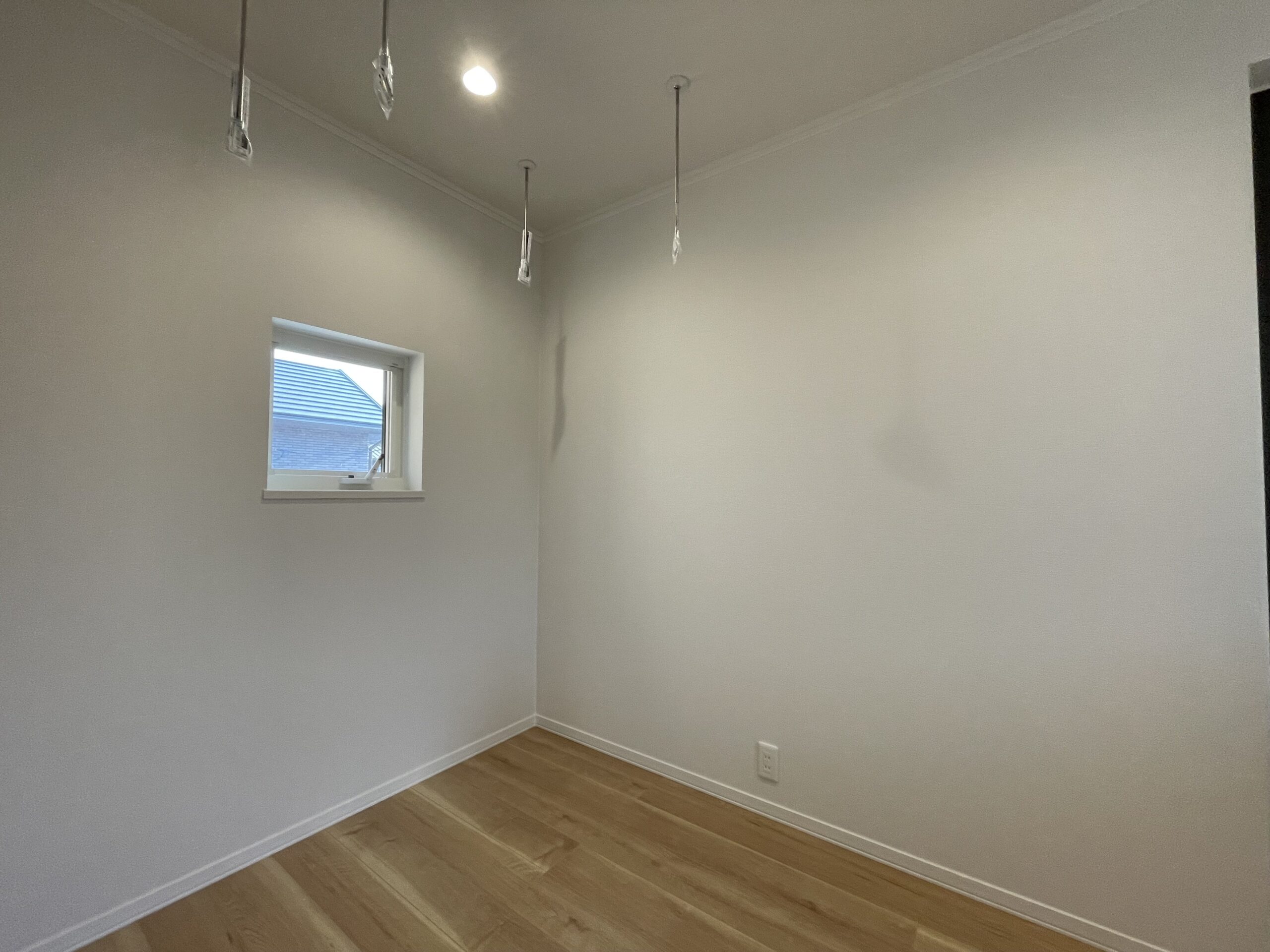 室内干し空間を設置。天気を気にせず洗濯できます♪