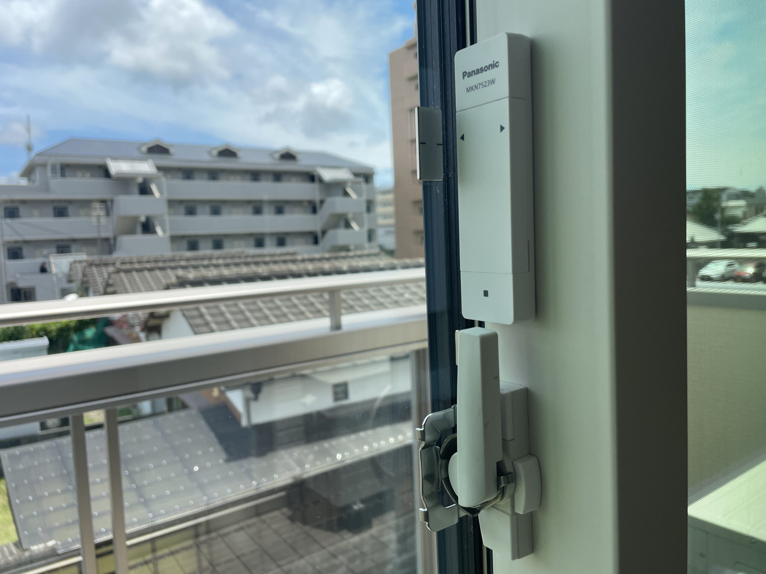 主要な窓には開閉センサーと防災ガラスを採用し安心な暮らしに