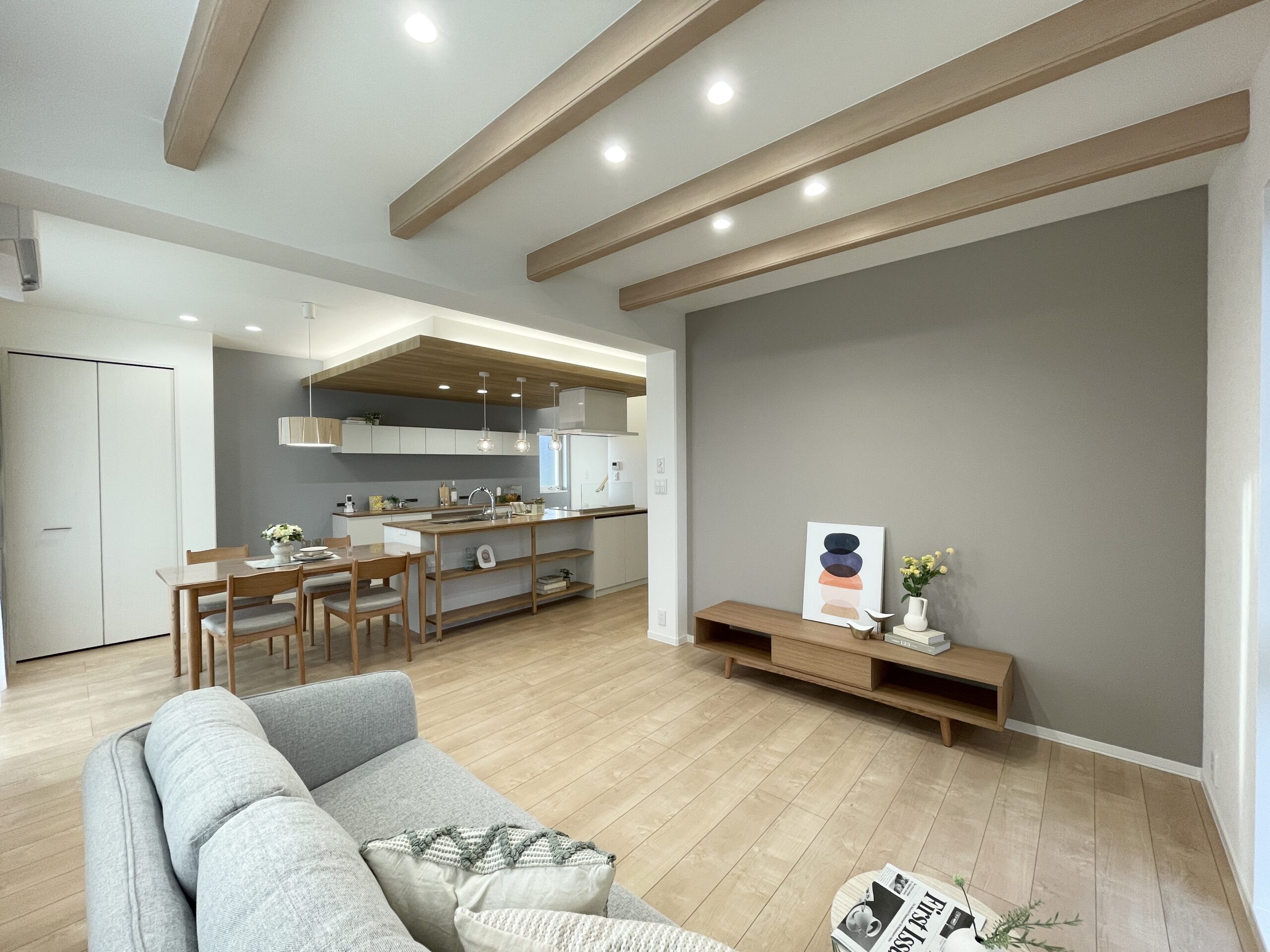 １つの部屋のような落ち着きあるリビングです♪