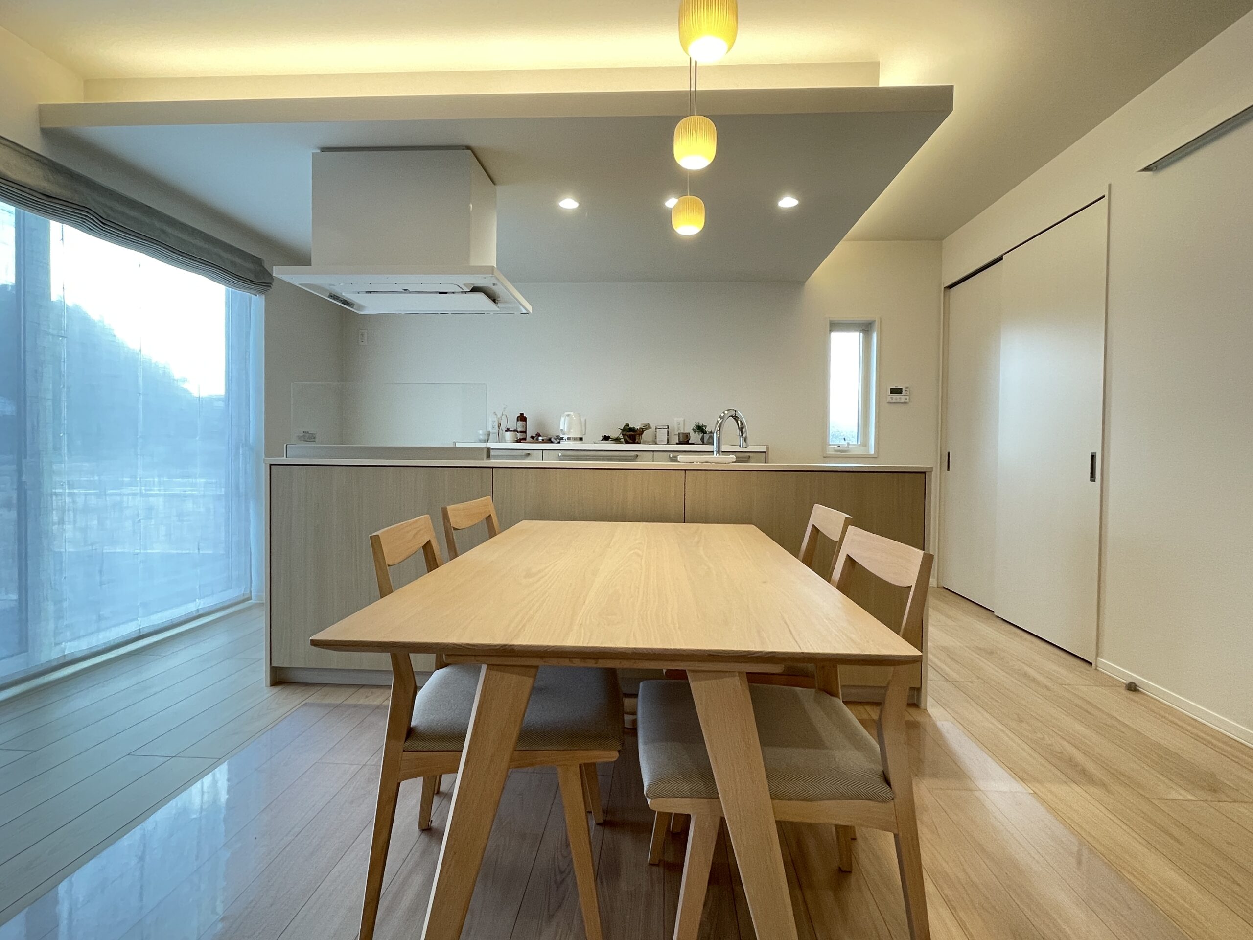 フルフラットキッチンでダイニングへ料理を運ぶやすいです！