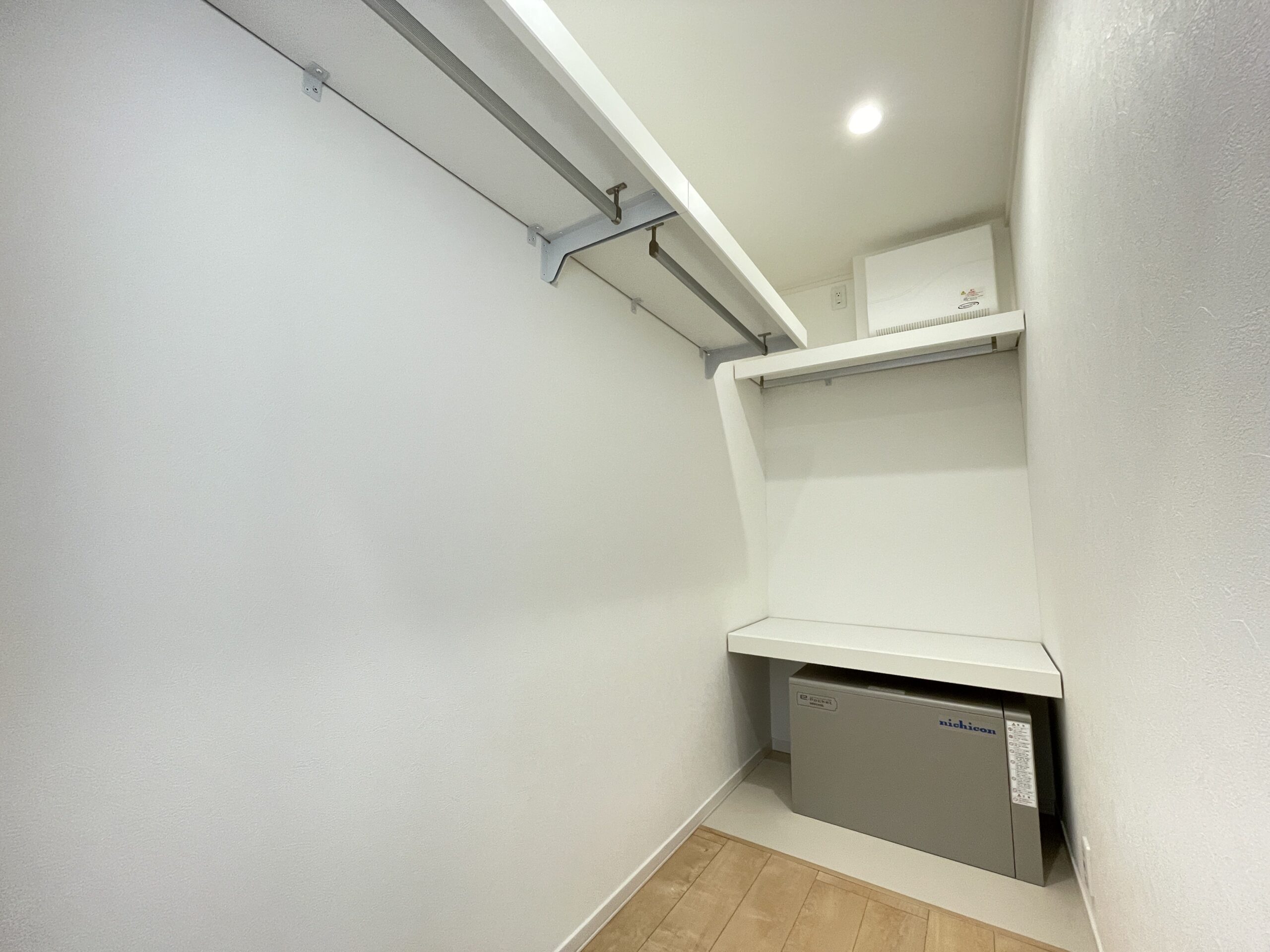 主寝室には大容量のウォークインクローゼットも完備。