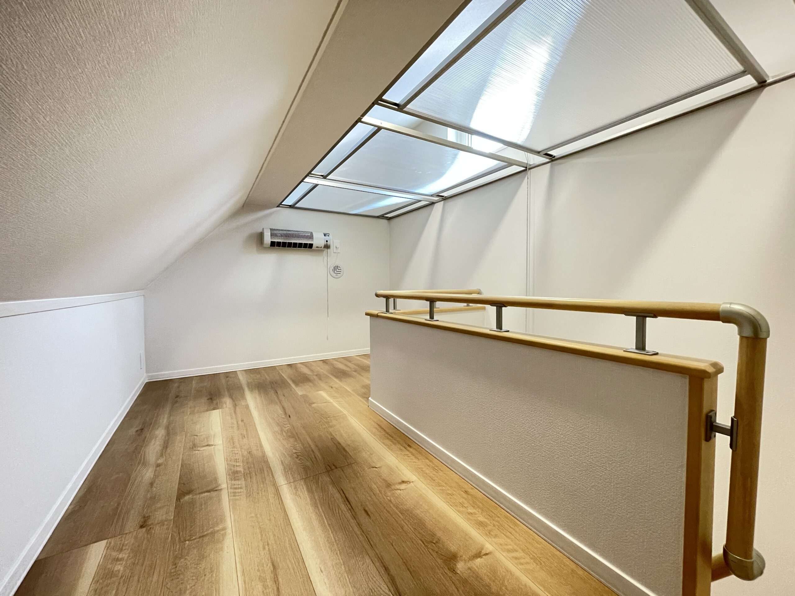 小屋裏空間を活用したロフトを採用。