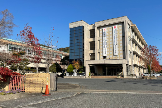 山口県立華陵高等学校