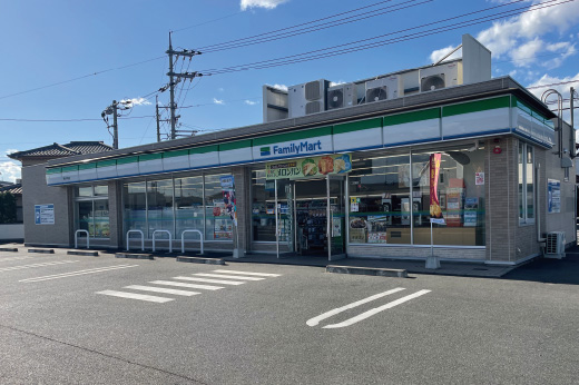 ファミリーマート岡山中島店